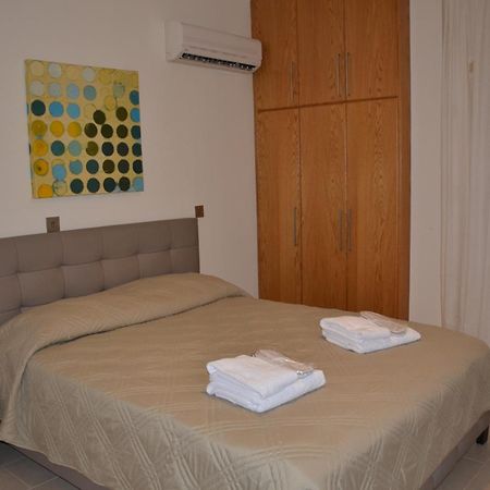 2 Bedroom Apartment, Zygos Centre Block D - By Imh Travel & Tours Paphos Eksteriør bilde