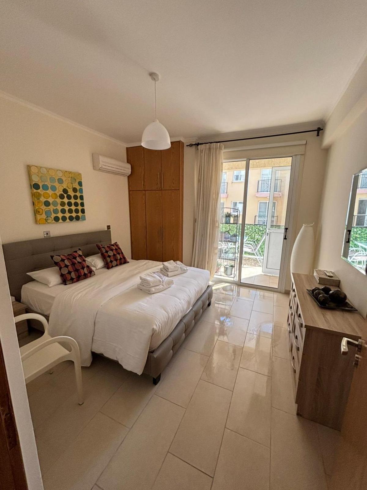 2 Bedroom Apartment, Zygos Centre Block D - By Imh Travel & Tours Paphos Eksteriør bilde